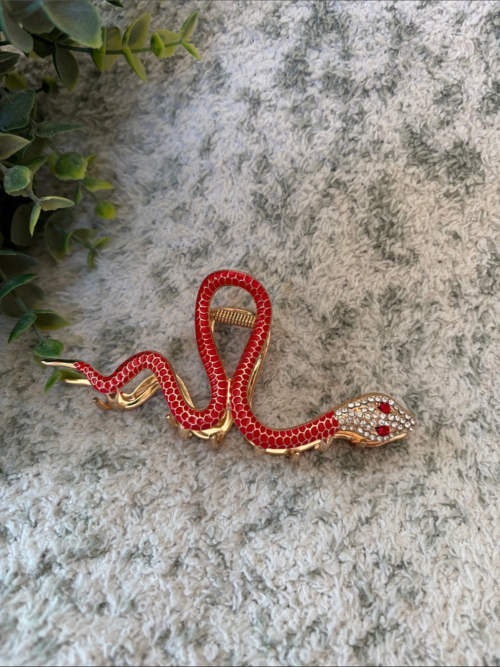 Red Crystal Snake Cleopatra Hair Clip NWT metal med weight 4.5x2”x 1”.